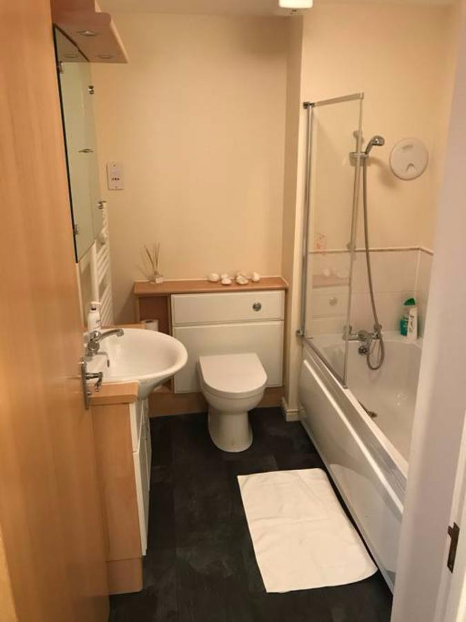 2 Bedroom With Parking Sleeps 5