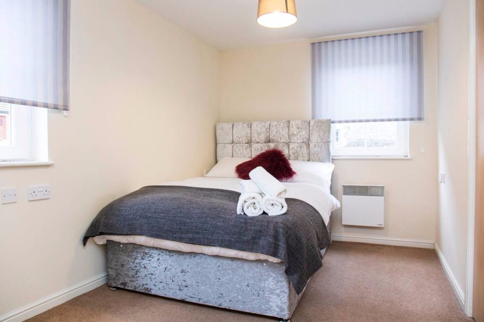 Apartment 2 Bedroom With Parking Sleeps 5 Edinburgh